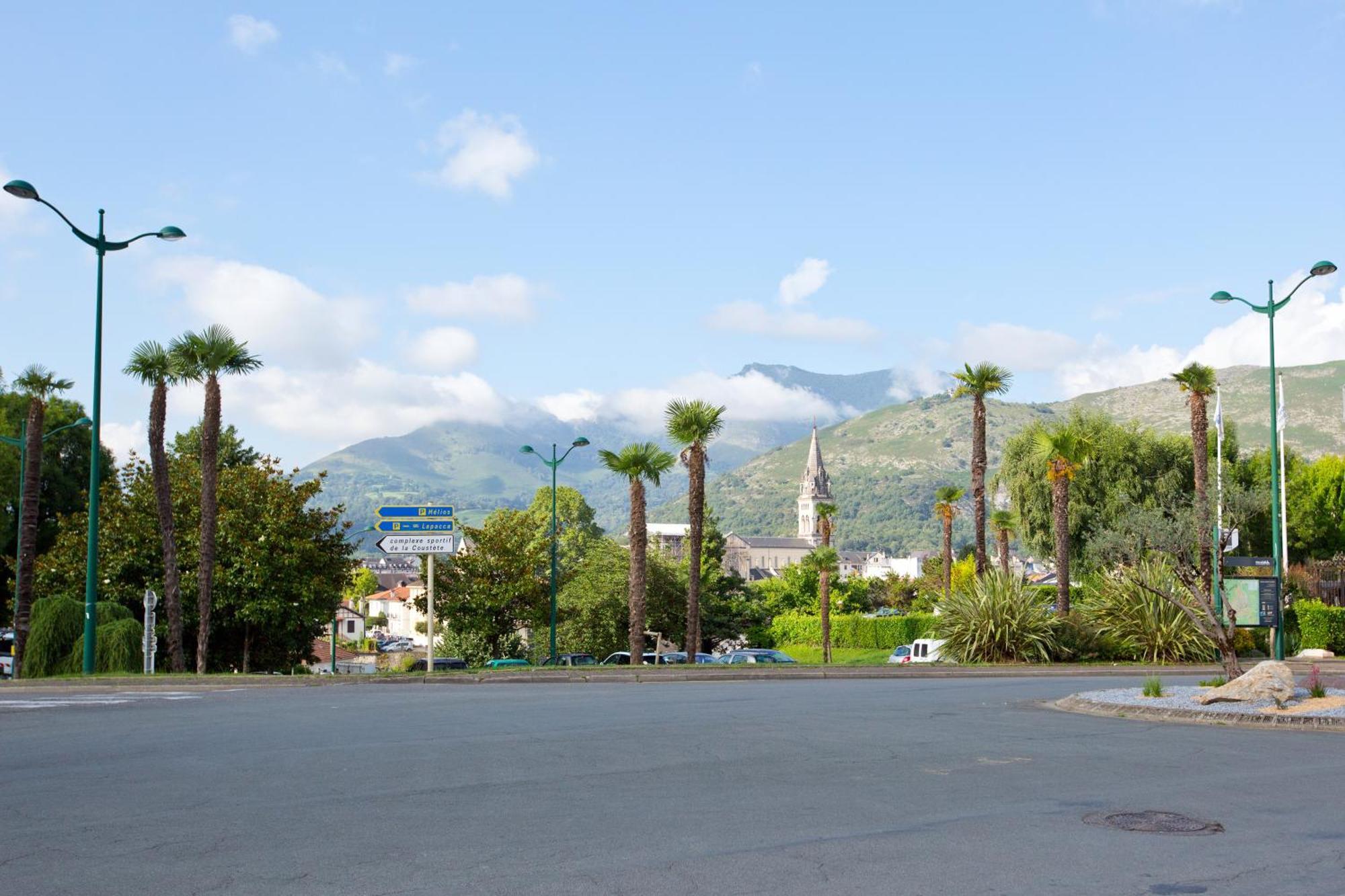 Studio Proche Gare Avec Parking Lourdes Exterior photo